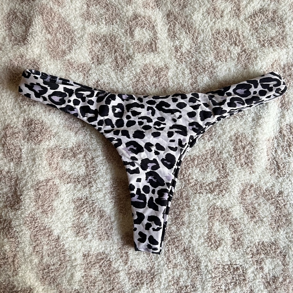 Midori | Swim | Kai Bottoms | Size Small | Perfect Condition